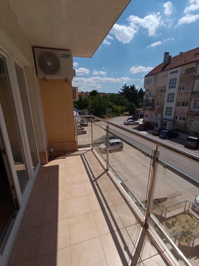 Ferienwohnung Apartman Nk Nikšić Exterior foto