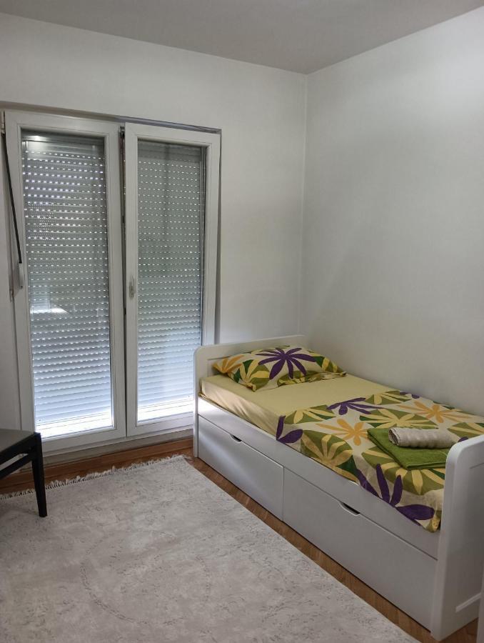 Ferienwohnung Apartman Nk Nikšić Exterior foto